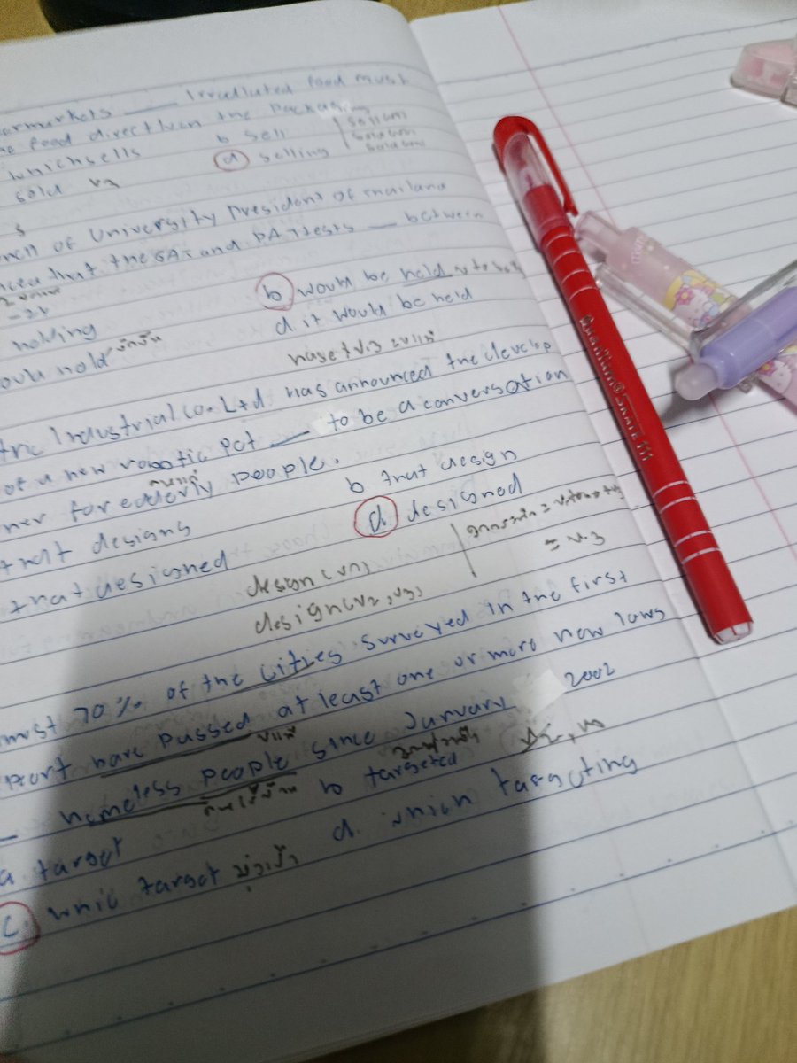studywithmn's tweet photo. 4월 6일
[ #studywithmn ]
หลังจากที่ไม่ได้อ่านมาเกือบสามวันก็เลยกลับมาปั่นคลิปอังกฤษพี่แอ็คให้จบ(ในยูทูป)แล้วก็ติวภาษาไทยต่อนิดนึง
( #dek70 , #วันนี้dek70ทำอะไร ) https://t.co/4ciZ1tXzYD