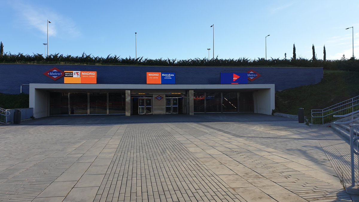 MadridProyecta's tweet photo. 🚇El Metro del Estadio Metropolitano se transforma para la futura Ciudad del Deporte: nuevo acceso con rampa circular, segundo vestíbulo y 5 ascensores.

Inversión prevista de 9M.

ℹ️https://t.co/4DpqnWU8LW
🗨️https://t.co/Gj6DmpsBAQ https://t.co/7CCV1XNsnw