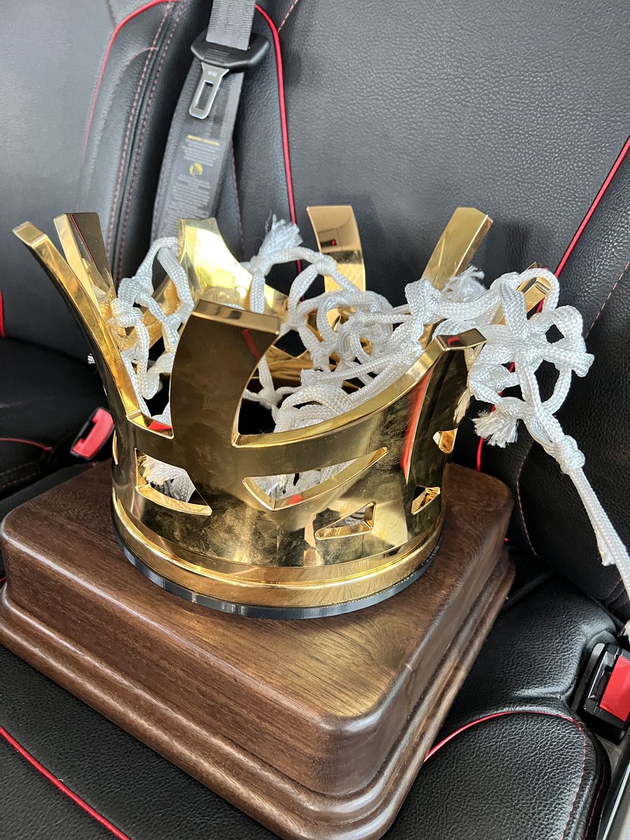 bradhowe07's tweet photo. Headed home 👑 https://t.co/GVwcjAKLMJ