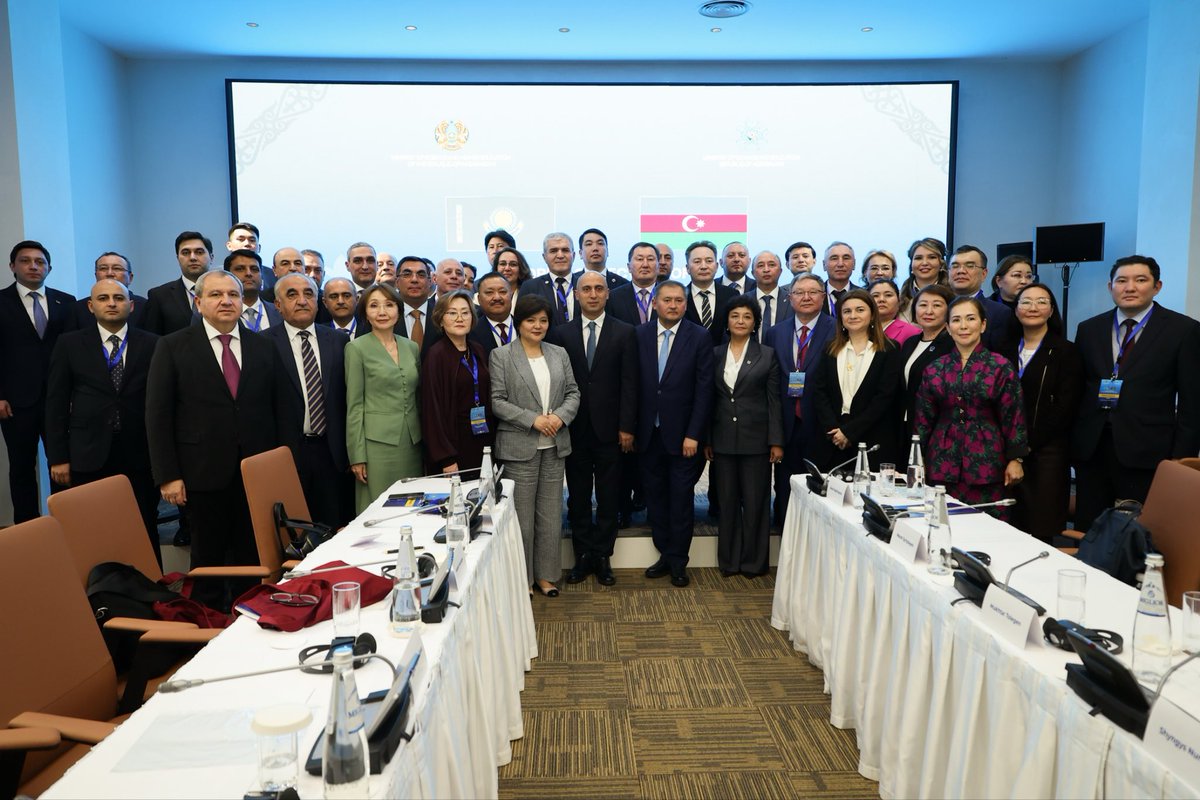tehsilgovaz's tweet photo. ✅Aprelin 6-da Almatı şəhərində Qazaxıstan və Azərbaycan ali təhsil müəssisələrinin II Rektorlar Forumu keçirilib.

Ətraflı: https://t.co/7ZyFzGwtAe

#ElmvəTəhsilNazirliyi #EduGovAz #EduAz https://t.co/F5iyq2Cc08