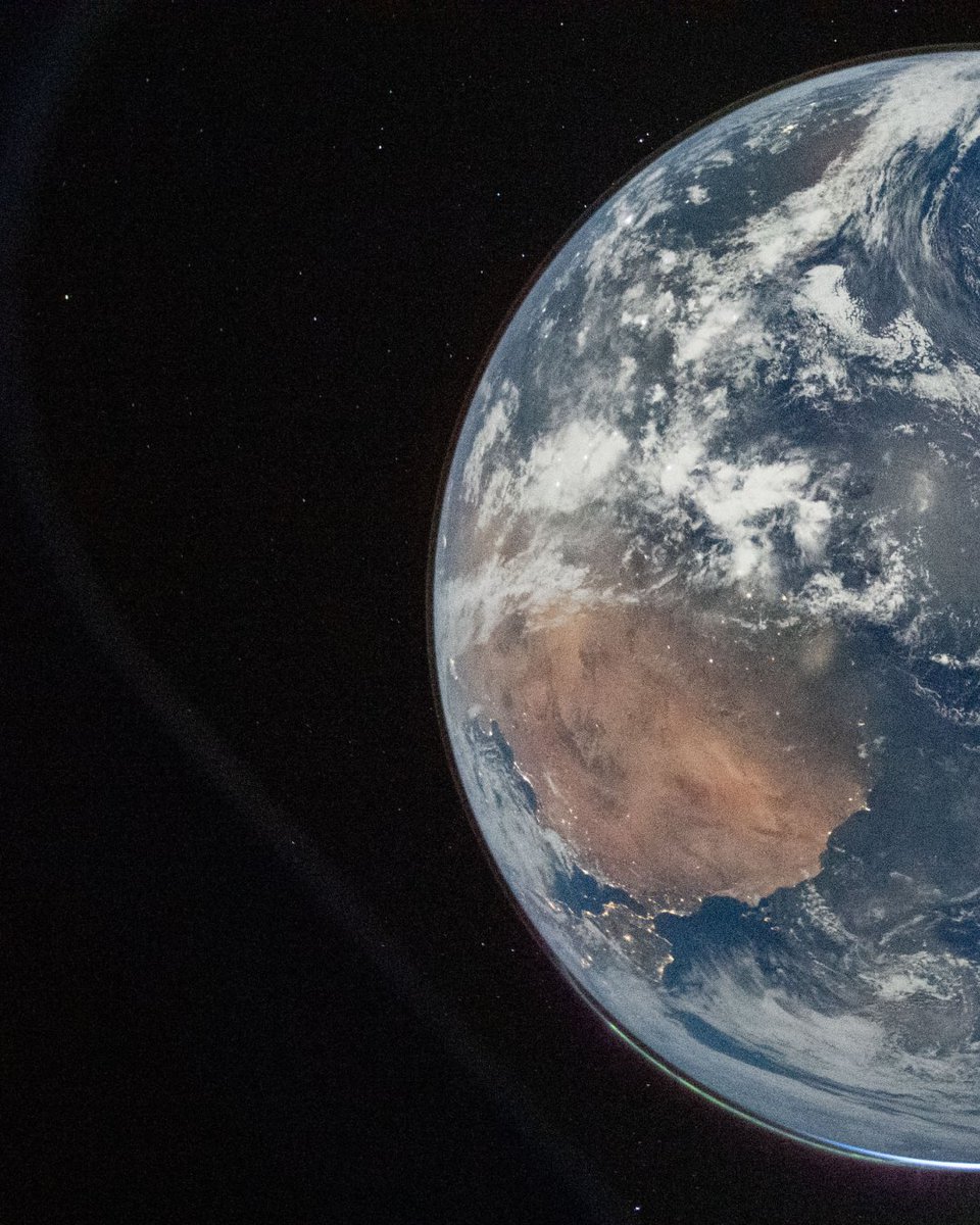 DigitalTrends's tweet image. New Artemis II images from NASA reveal breathtaking views of Earth, highlighting the scale and beauty of our planet from space.

#nasa #artemisii #space #spacenews