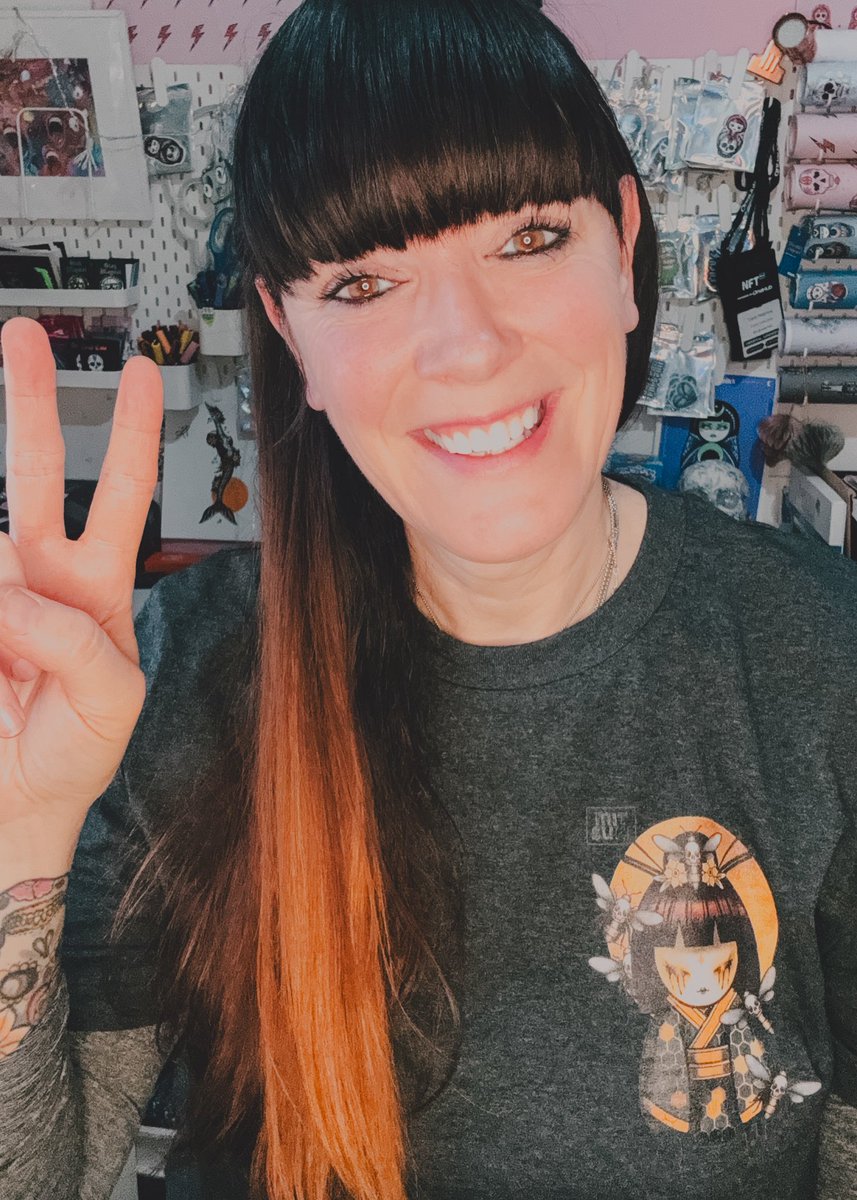 Vickilicious10's tweet image. Me &amp;amp; my artwork 

#NFTArt #NFTArtist