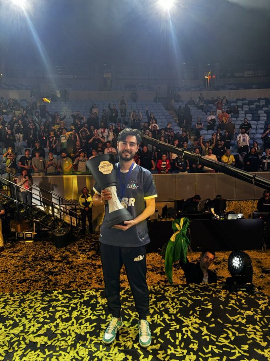 CS ao contrário tweet media