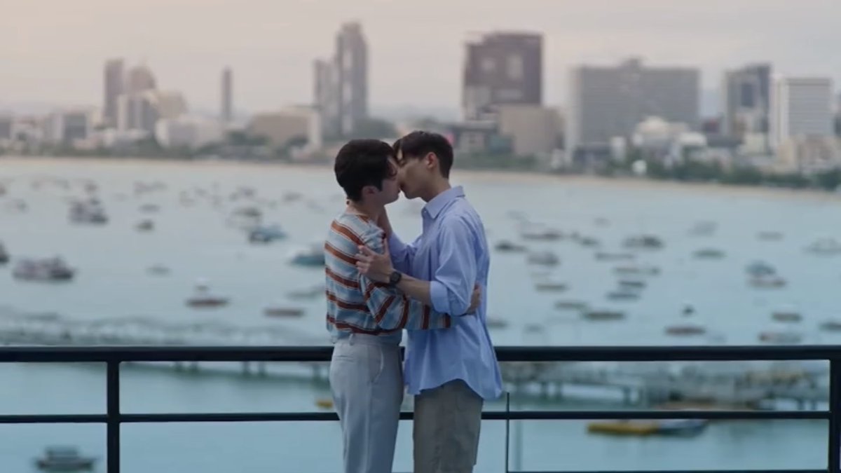 เราลองมาจูบกัน 🥰 #LoveLikeABikeEP6