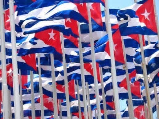 No existe bandera mas linda que la mía!#CubaEstáFirme