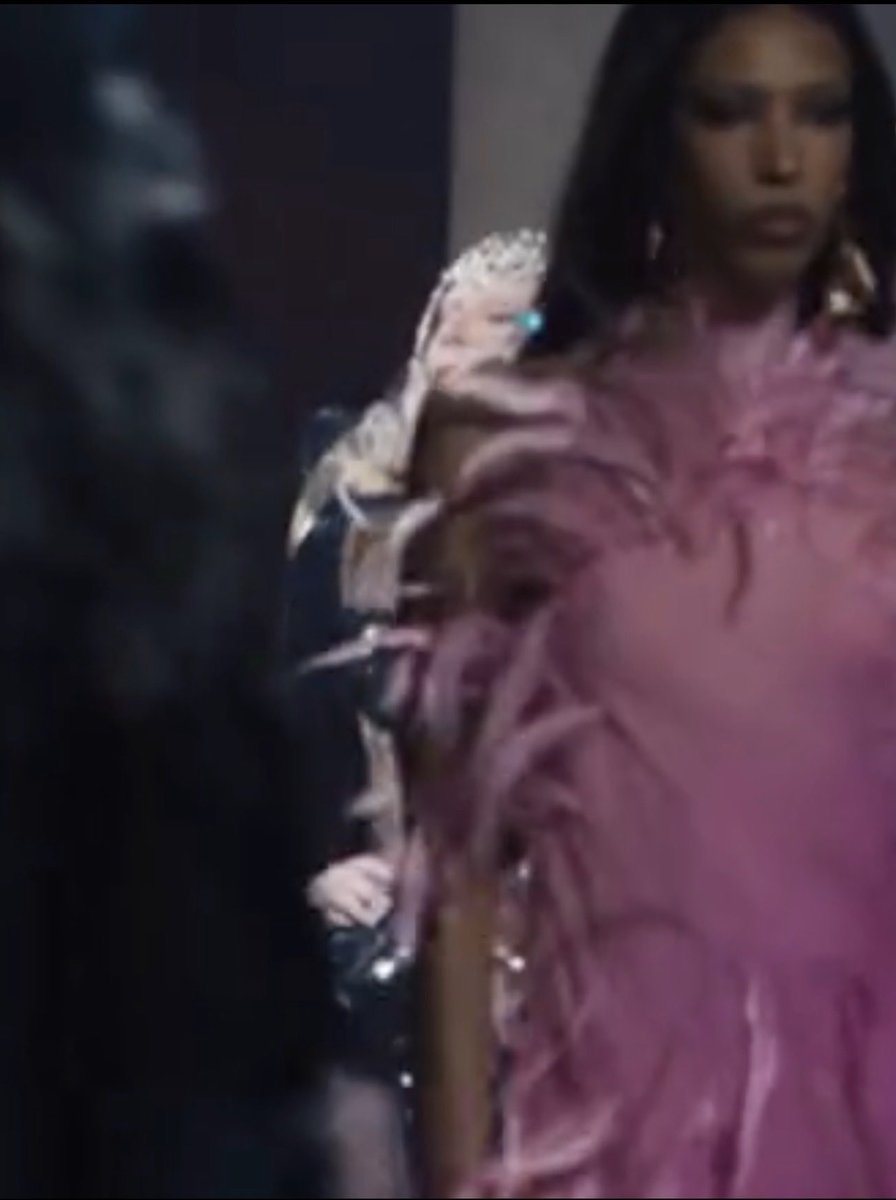 G Ɐ G Ɐ M Ɐ N I Ɐ tweet media