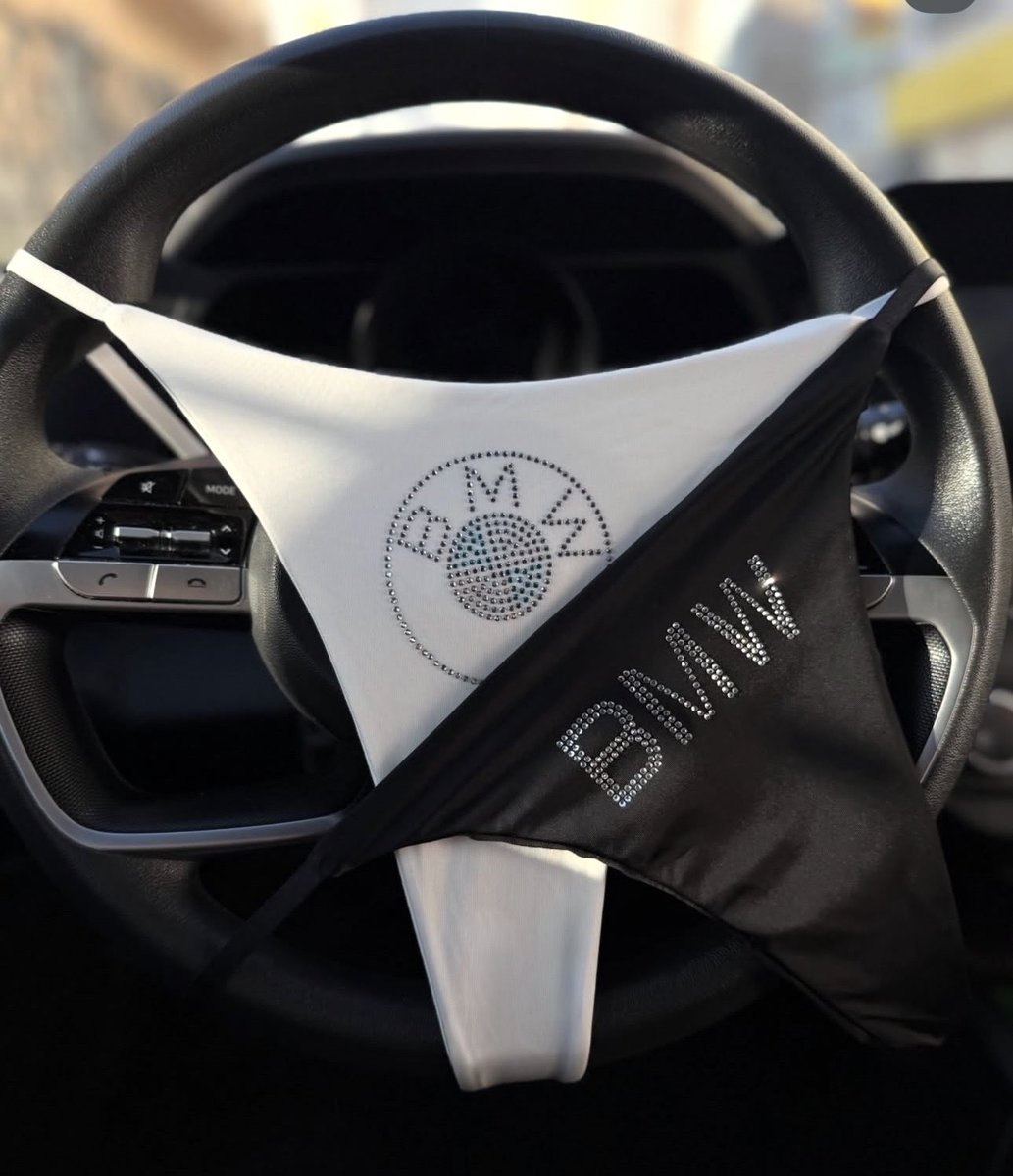 queen z. tweet media