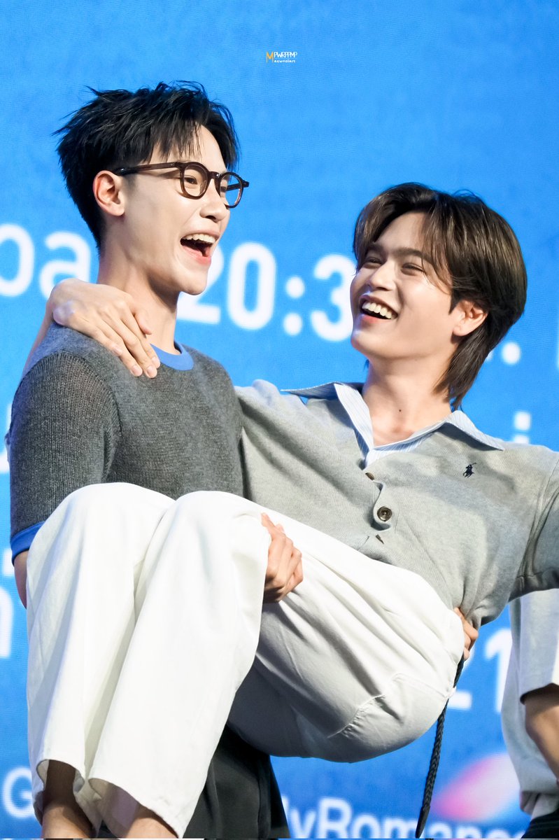 mpwrppmp's tweet image. 06.04.26📸💍 | #memmorimm *~🎀

เหมือนงานนั้นตอนสุดท้ายมาก..อยากเป็นเมะะะหวะะะ🫠💐

#MyRomanceScammerEP10
~° #JuniorMark #จูเนียร์มาร์ค
#junniorrs #markjrtn °~♧