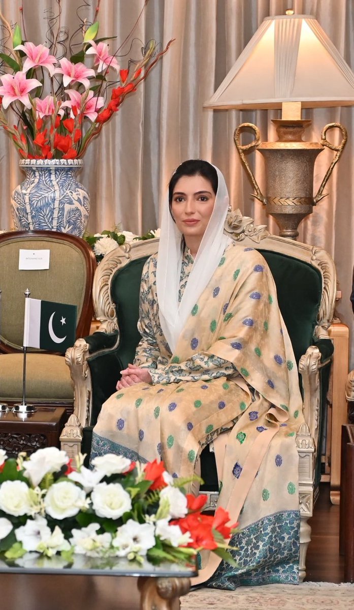 MasoodAliSolan5's tweet photo. Aks-e- Benazeer Bhutto ✌🏻 
Our Great leader Bibi @AseefaBZ https://t.co/CUvuyKskmH