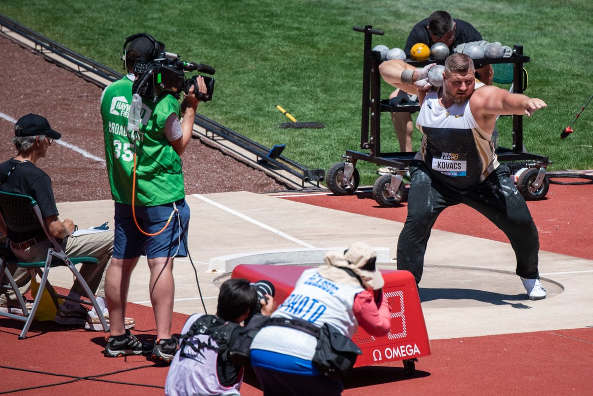 RunBlogRun's tweet image. Defining Moments in Athletics: Joe Kovacs talks about the event that changed his life! runblogrun.com/2026/02/turnin… , by Jeff Benjamin, photo by Brian Eder @cameraathletica, #JoeKovacs, #shotput, #USATF, #jeffbenjamin,