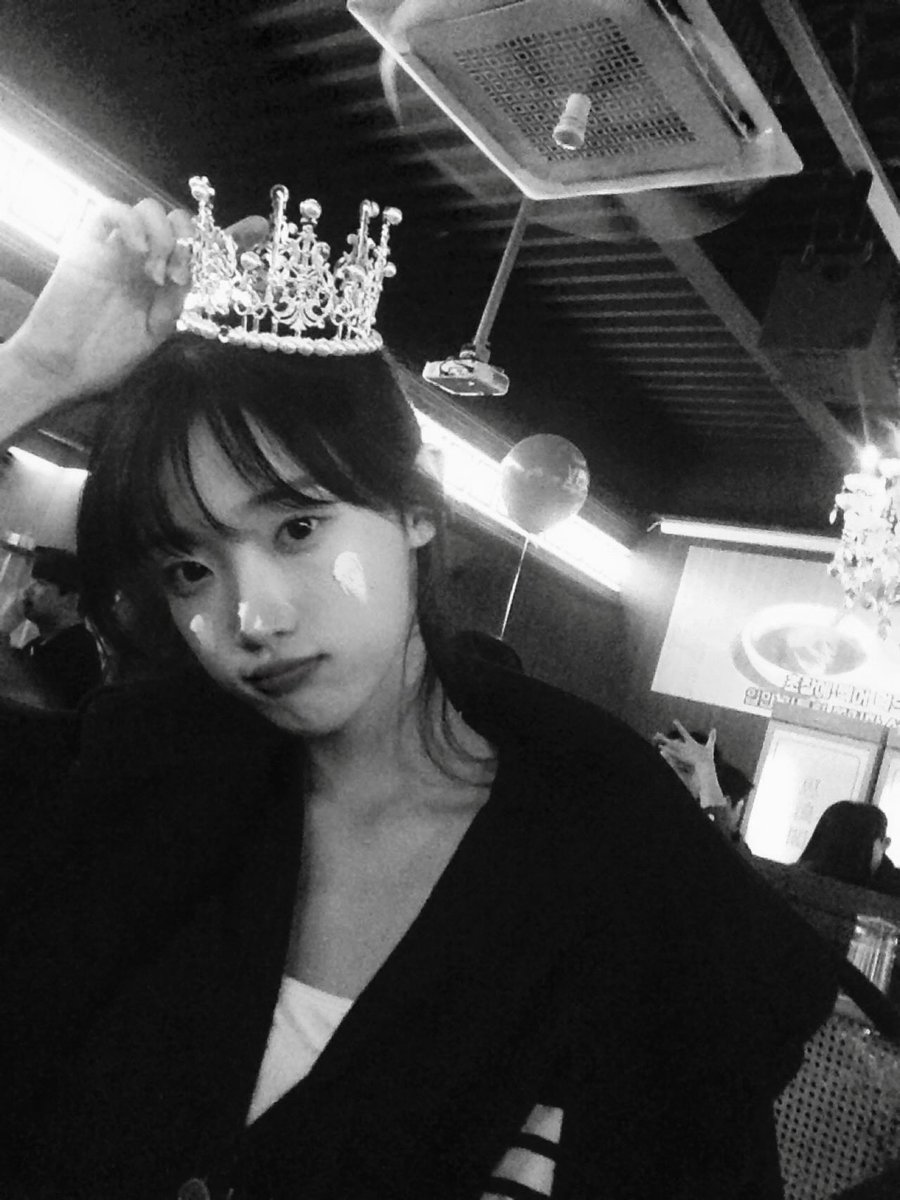 99logs's tweet photo. • Haewon is back on Instagram!

🔗: https://t.co/lOrnWH8rkF

#LeeHyewon #GoHaewon #GirlsPlanet999 #GP999 https://t.co/vU1KcWclBs