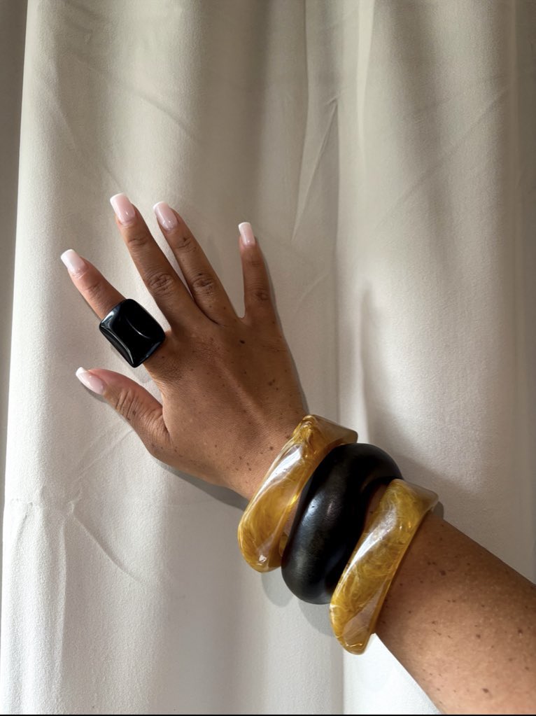 shayyyyworld's tweet photo. I built a black-owned jewelry brand for people who understand layering is an art. https://t.co/O9vr3X71U2