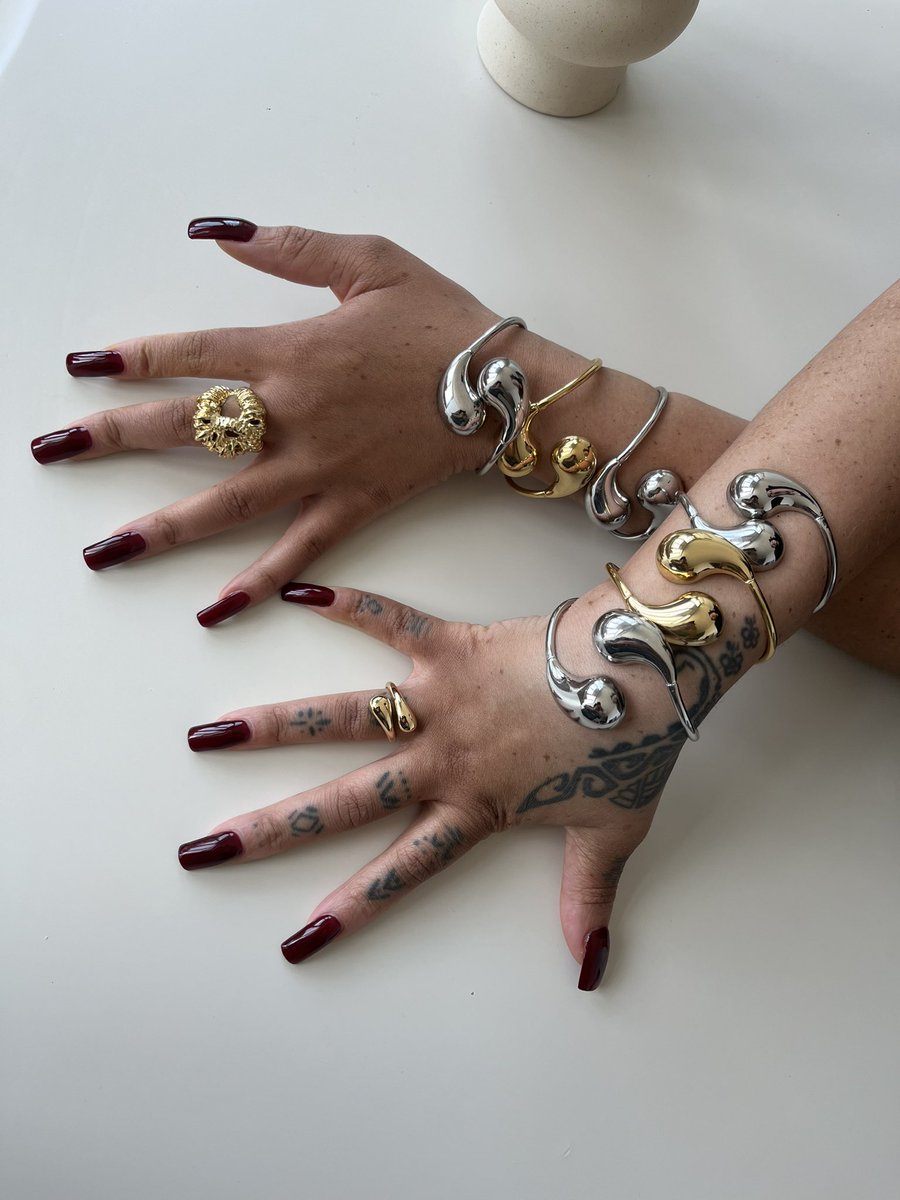 shayyyyworld's tweet photo. I built a black-owned jewelry brand for people who understand layering is an art. https://t.co/O9vr3X71U2