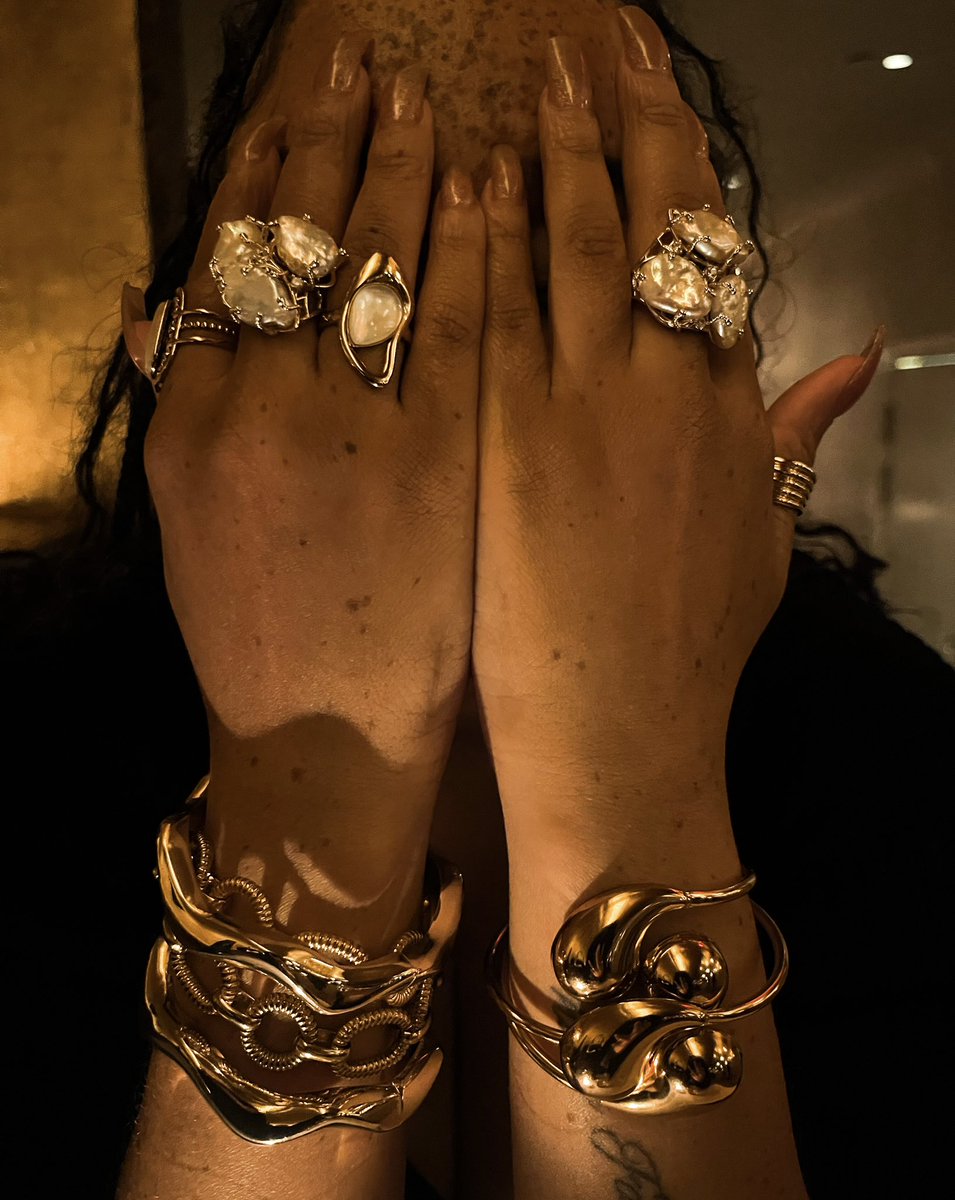 shayyyyworld's tweet photo. I built a black-owned jewelry brand for people who understand layering is an art. https://t.co/O9vr3X71U2