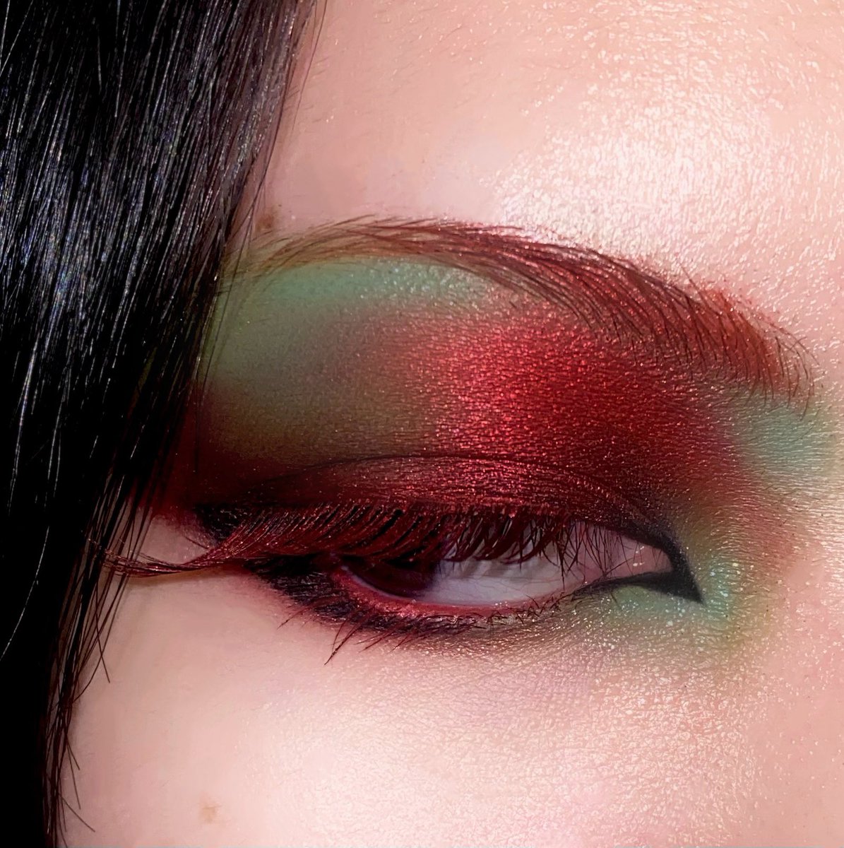 _jitteryjester's tweet photo. i did something silly… :3

gazette’s album cover as eye makeup !! today is ninth >< https://t.co/D7bq8DSZ7s