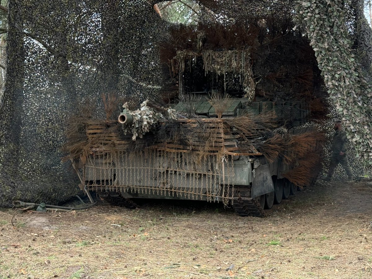 [分享] 烏克蘭有一輛豹一A5坦克吃了52架FPV沒事 - 軍事 - PTT.BEST 批踢踢爆文