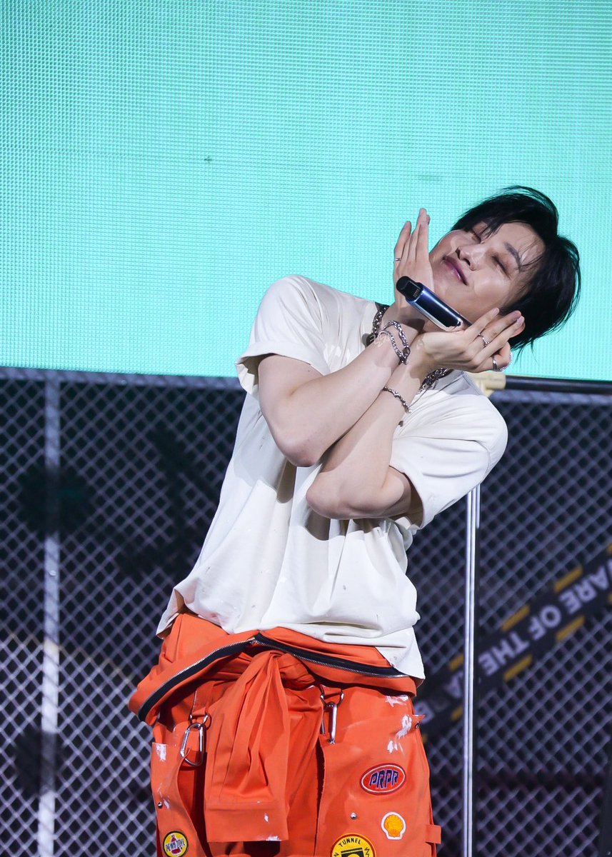 soubidaaa's tweet photo. 20260329 be:WARE OF THE RABBIT

세상에서 가장 귀여운 내 애기 보이😗

#EUNHYUK #은혁 #ウニョク
#LEEHYUKJAE #이혁재 
@AllRiseSilver 
#SUPERJUNIOR #슈퍼주니어 
#SuperJuniorDnE https://t.co/wHjeO28FLw