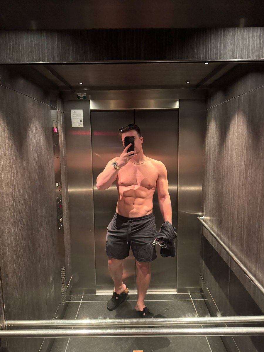 CashMaster_NTN's tweet photo. If you were in this elevator with me, you’d already be on your knees, worm — tongue out, desperately licking my Birkenstocks like the pathetic cashslave you are.
Eyes down. Wallet open.
Now send, loser. 💸

https://t.co/D0ysZdCH2W https://t.co/bSvfm72HAm