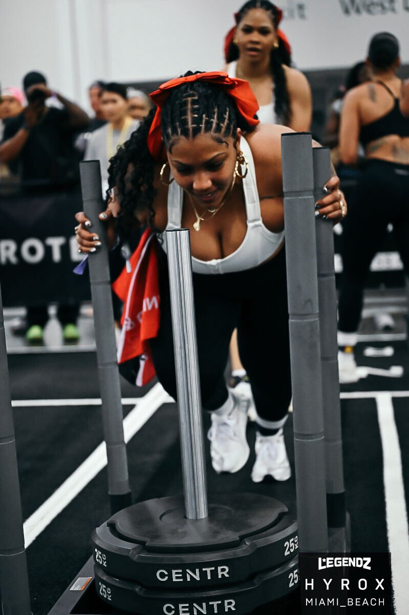 _JustDiannaa's tweet photo. One of the hardest things I’ve done! Had such a great time at #HyroxMiami2026 Hard but worth it!! https://t.co/RyYxPmDhC9