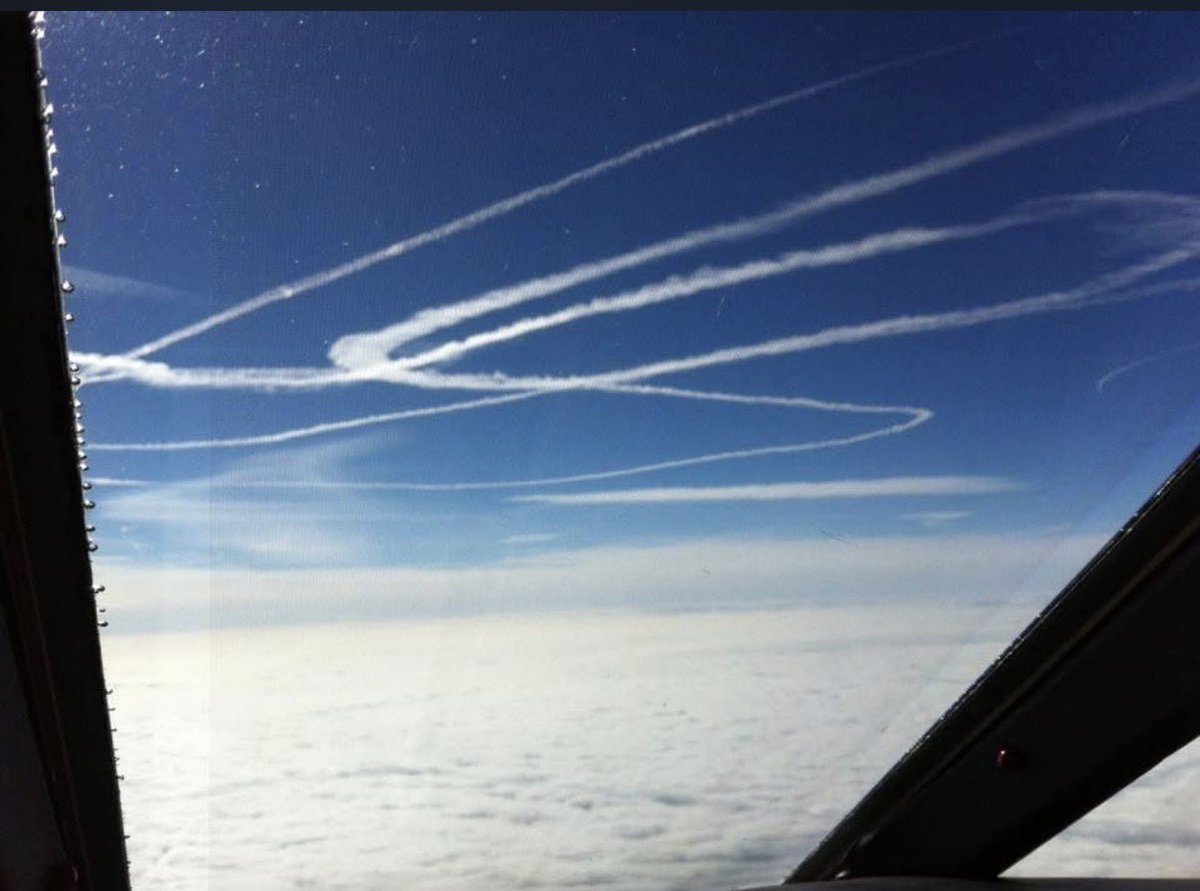 X Capitan tweet media