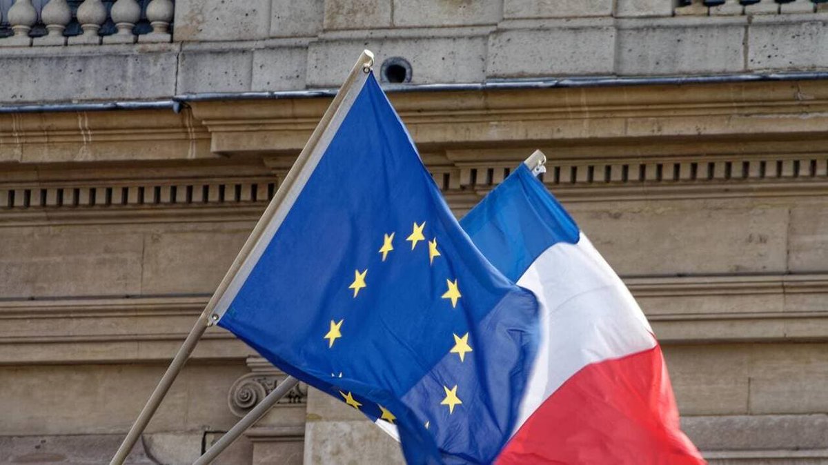 SBrahimi1's tweet photo. Toutes mes félicitations à mes amis et  compagnons de route qui prennent officiellement leurs fonctions au sein de leurs conseils respectifs.
Ils sont nombreux, et c’est heureux. Ils se reconnaîtront.
Je leur adresse tous mes vœux de réussite. 
#municipales2026 https://t.co/pGBjTKJGAl