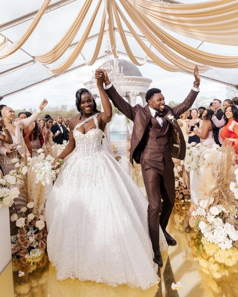 NelsonCarterJr's tweet photo. Les médaillés olympiques Noah Lyles 🇺🇸 et Junelle Bromfield 🇯🇲 se sont mariés ! 

Félicitations 💍🍾🤎

📸 Stanlo Photography

🔗 - https://t.co/GM3Hj2dhGU
#Athlétisme https://t.co/wx6dcC2ES6