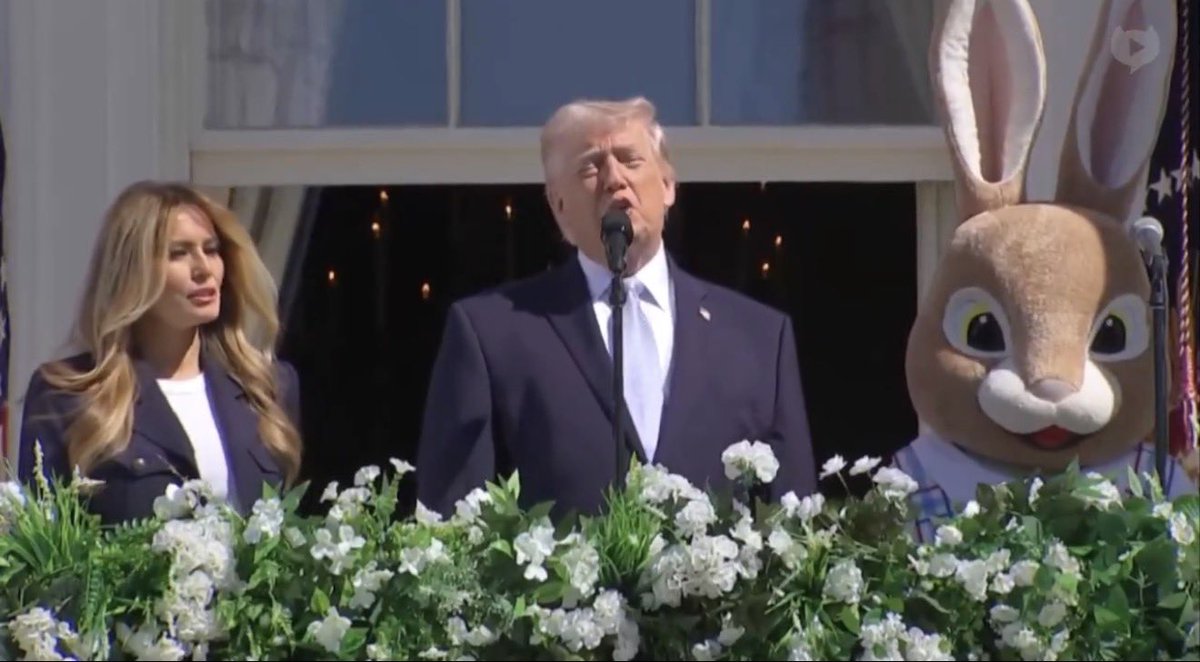 Chuck Bass tweet media