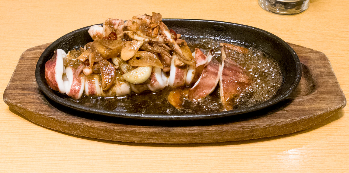 友人達とガチ岩津めししてきました。
番組に出てないメニューも気になっていろいろ頼んでしまいました。至福。( 王子駅 / 名舌亭 ) 