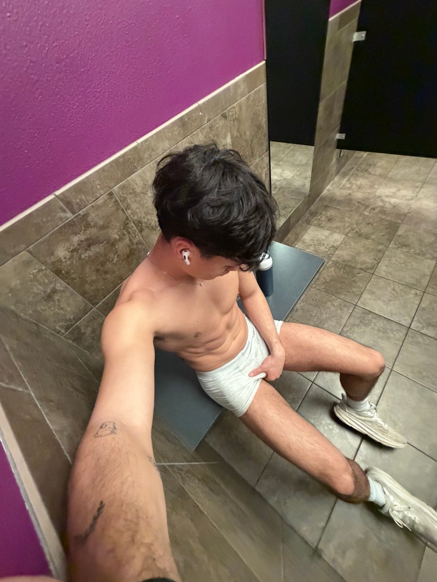 allen 🌙 tweet media