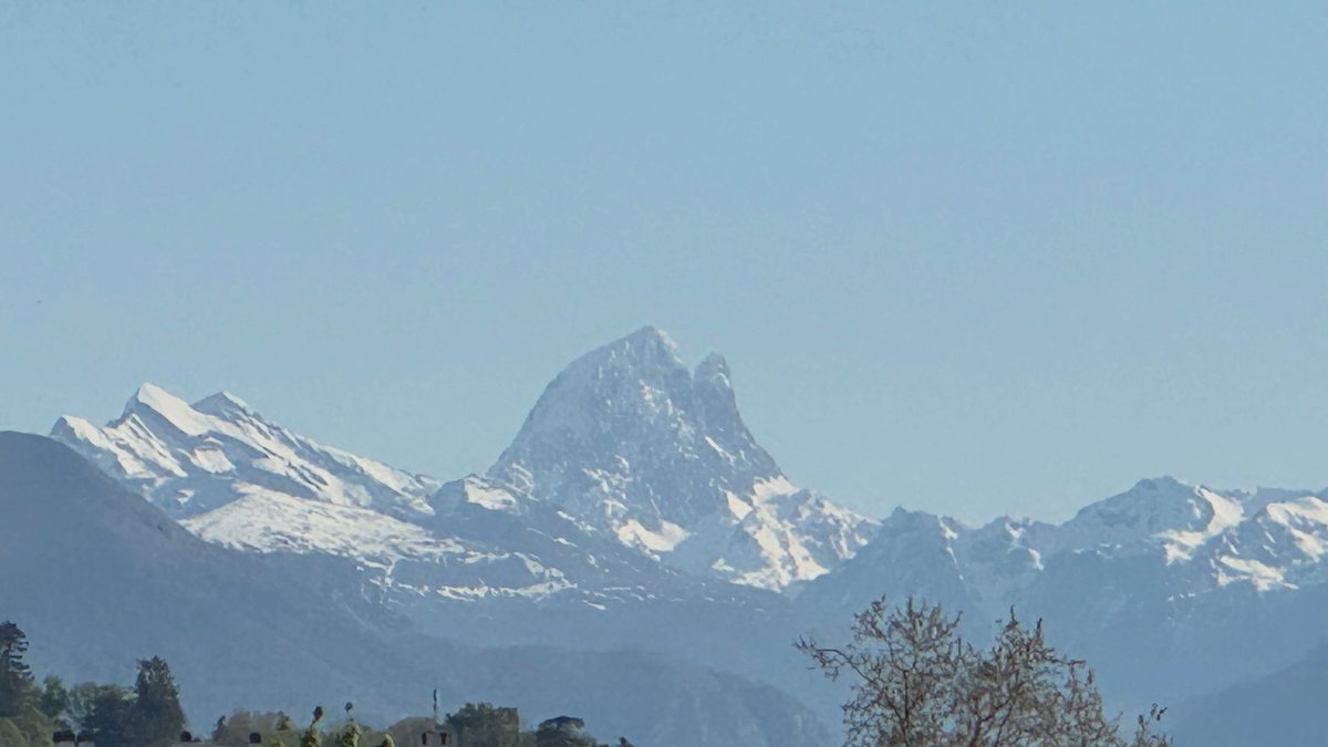 edaycard's tweet image. Pyrénées d avril #ossau #bearn #picdanie #pyrenees