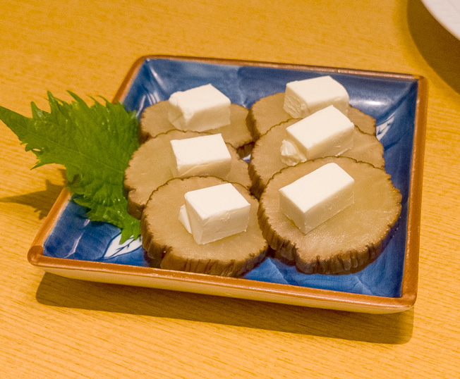 友人達とガチ岩津めししてきました。
番組に出てないメニューも気になっていろいろ頼んでしまいました。至福。( 王子駅 / 名舌亭 ) 