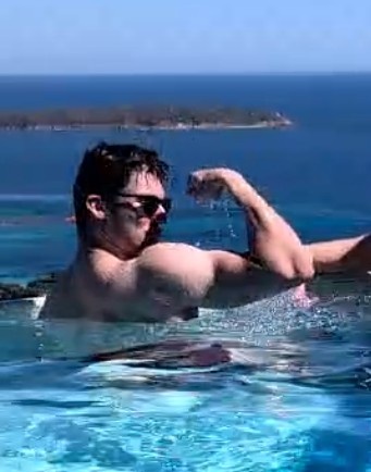 jeune homme sensible tweet media