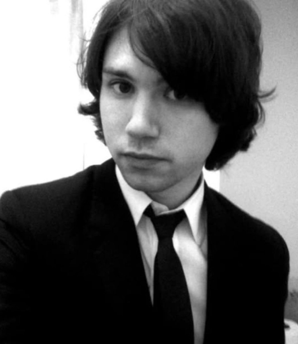 daily HowellRoss 🧞‍♀️ tweet media