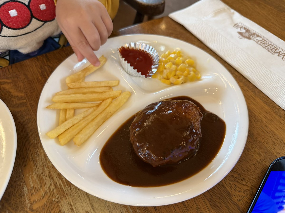cheese8py's tweet photo. 水戸のアメリカ屋🇺🇸

数年ぶりに行ったけどやっぱり美味しい🥩キャニオンステーキ大好き☺️

美味しいお肉食べると元気出る✨
土日のランチだったけど、並ばないですぐ入れたからラッキー🍀

写真ないけど、バースデーサービスも🎂ありました💓

キッズメニューのステーキもとても美味しい... https://t.co/Lbh7ninEhV