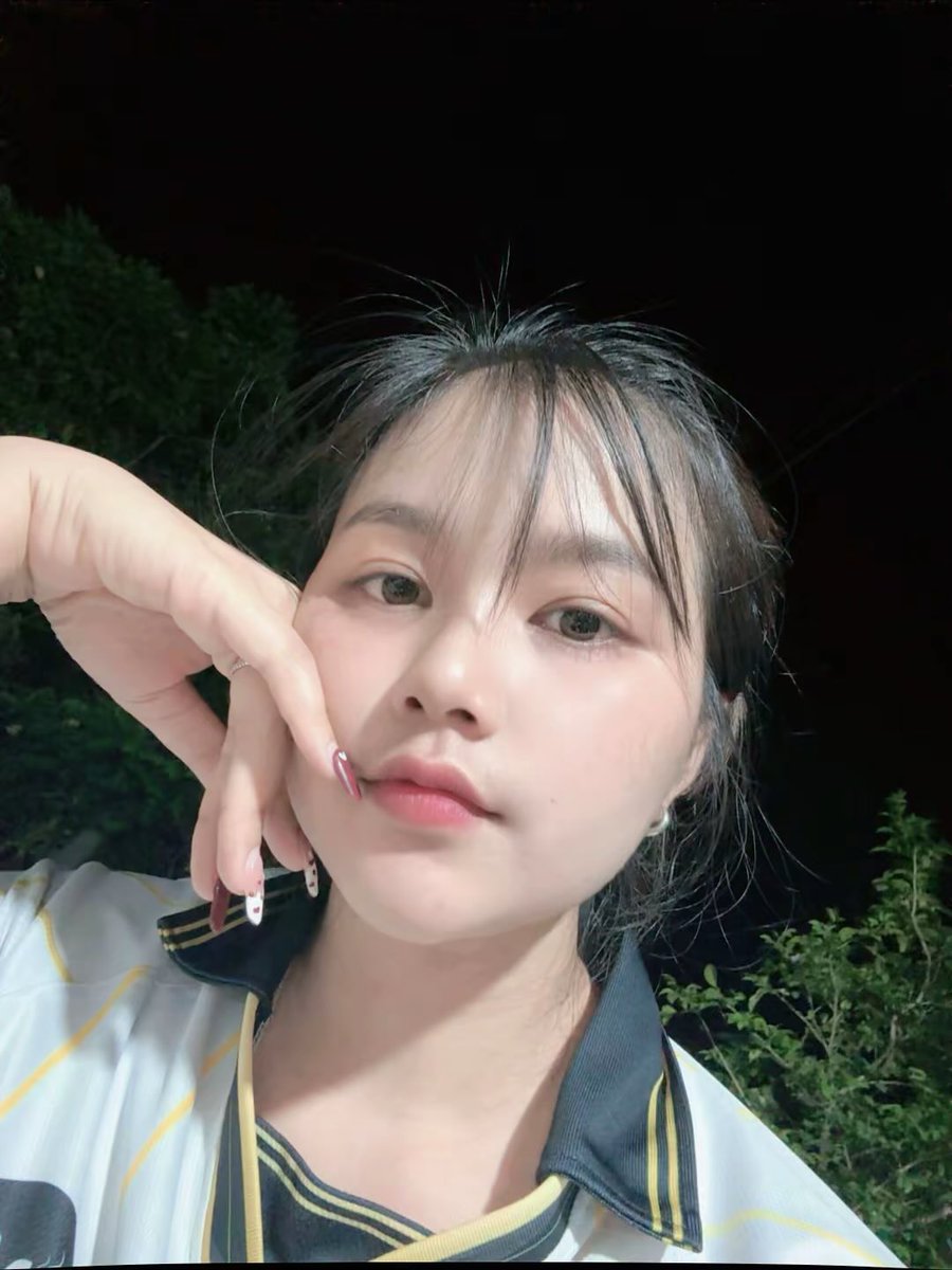 นิ เนย tweet media