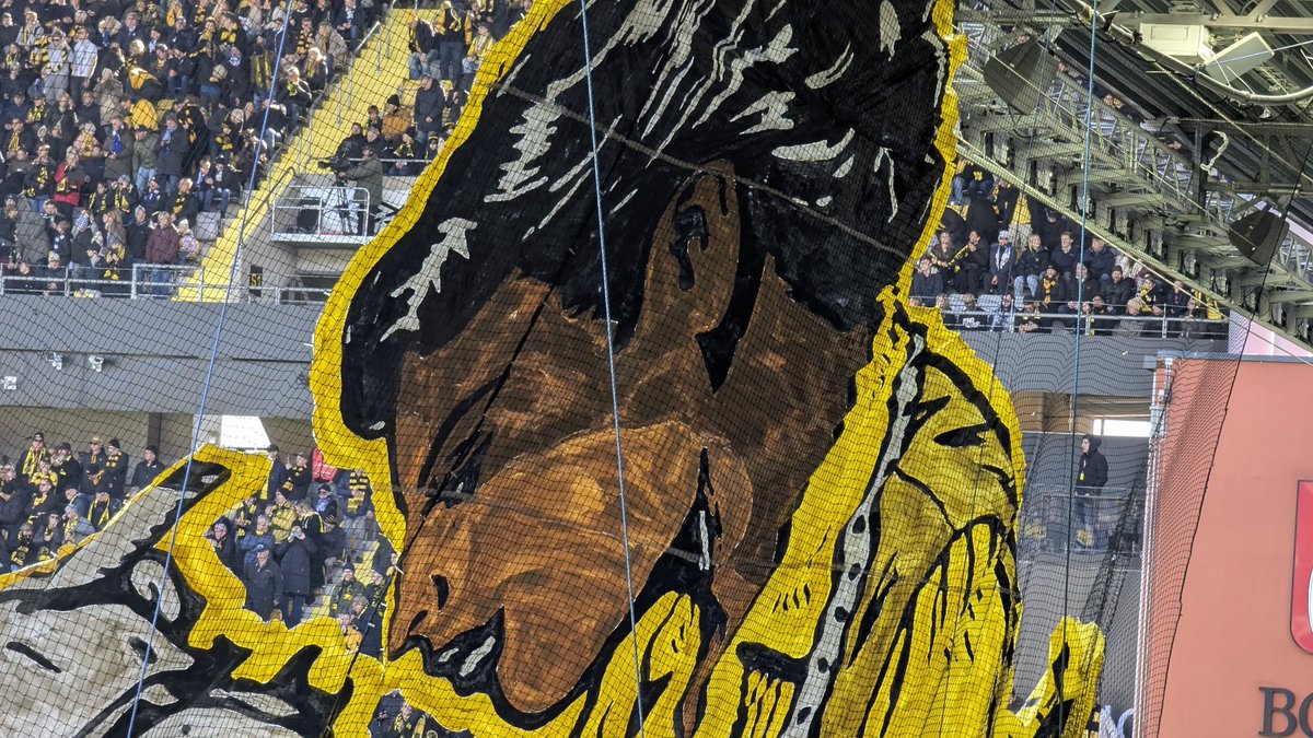 overmutch's tweet photo. Gött att allsvenskan är igång och seger för Elfsborg. 💛🖤 https://t.co/Ni3FYAepxZ