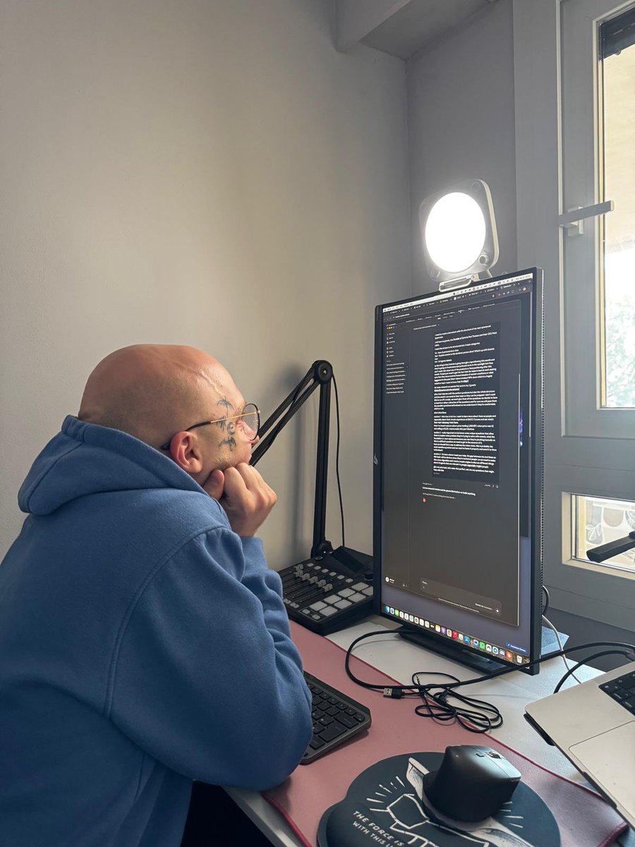 Chill Pill 🔮 (Bald) tweet media