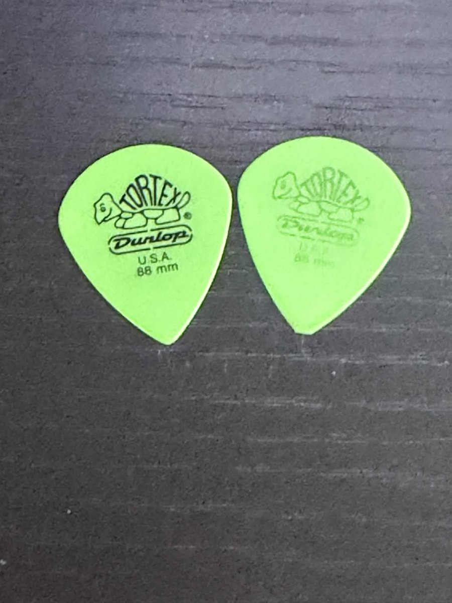 NoPurchaseBand's tweet photo. The one on the right was brand new 2 days ago i been writing a lot https://t.co/cNfbauaYsj