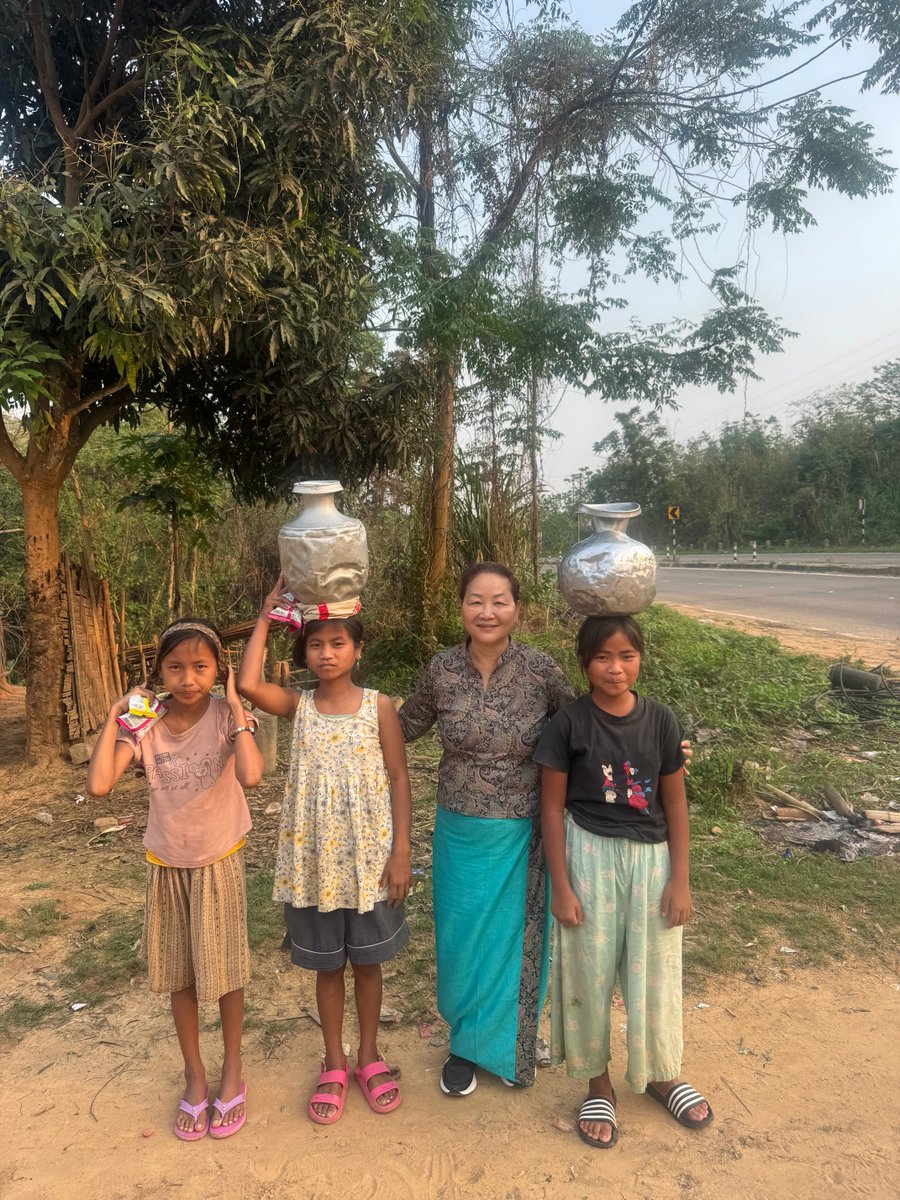 KimHaokipINC's tweet image. Had a wonderful interaction today with the women of P.T. Leiken Kuki village. Truly inspired by their strength, resilience, and warmth. Grateful for the time shared.   #Community #Inspiration