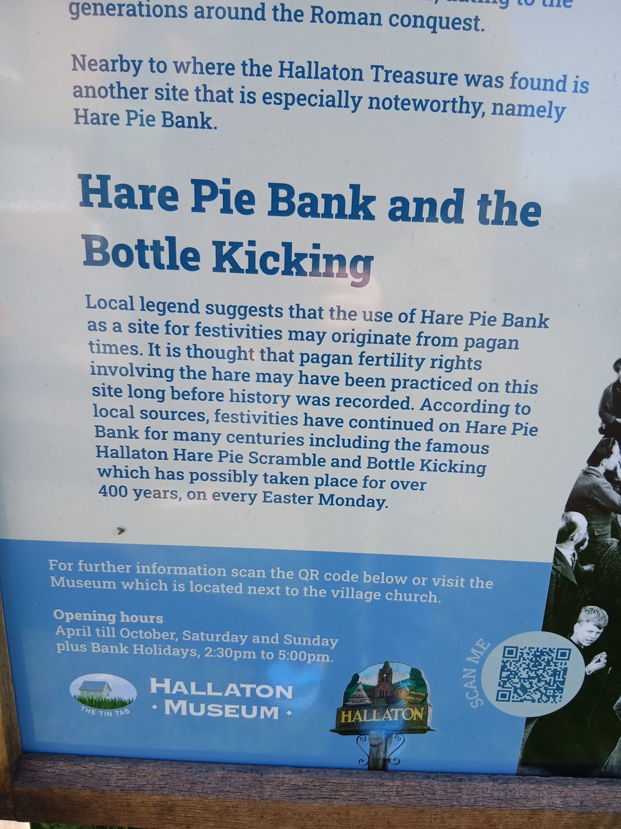 nicholas_hogg's tweet image. Sunny skies for the #EasterMonday Bottle Kicking match between Hallaton and Medbourne. Villagers wrestle and brawl a keg in an effort to carry it over the parish boundary, while spectators try to avoid the rolling mob. They've been fighting for over 400 years...