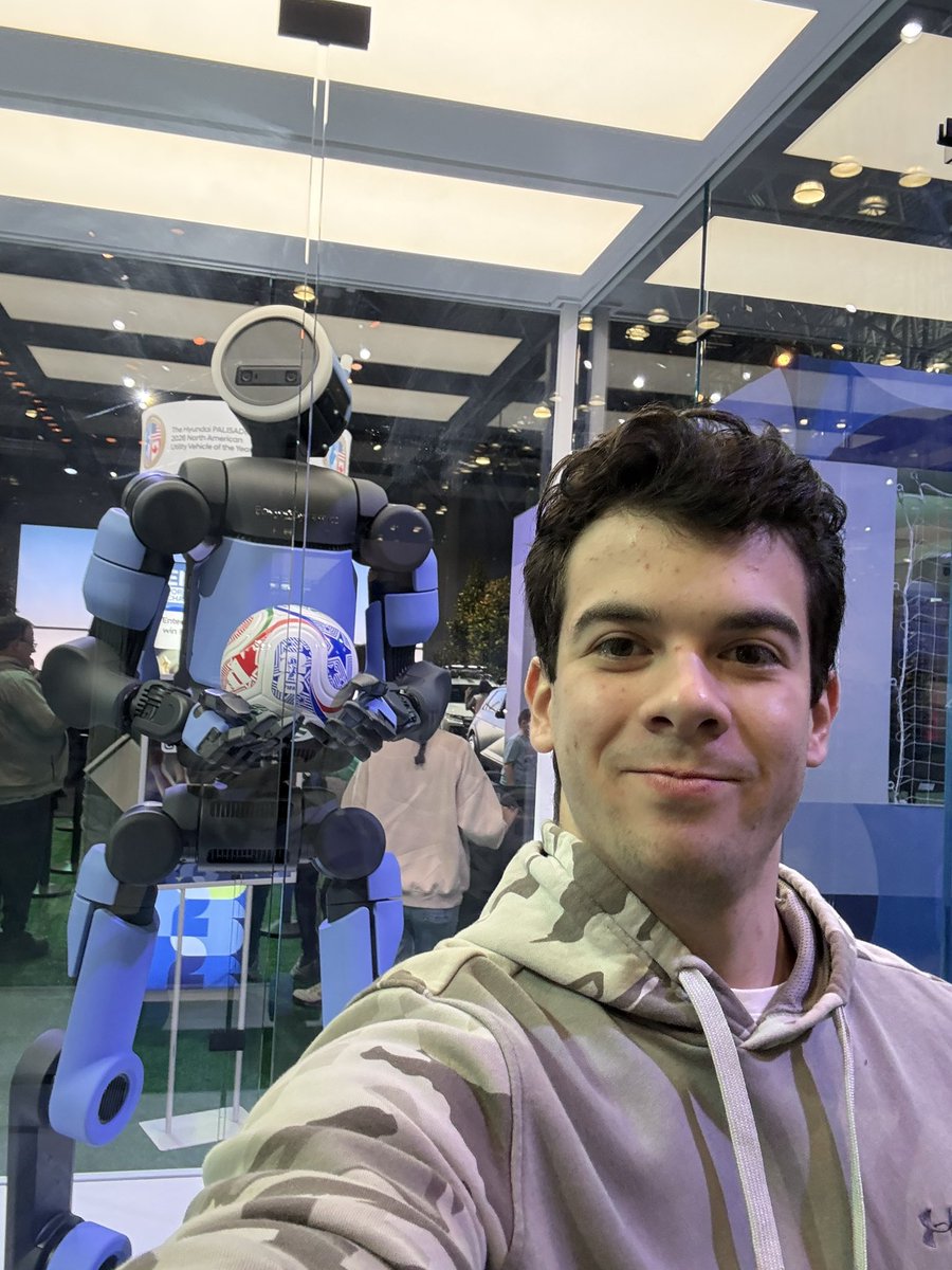 Tesla Model G tweet media