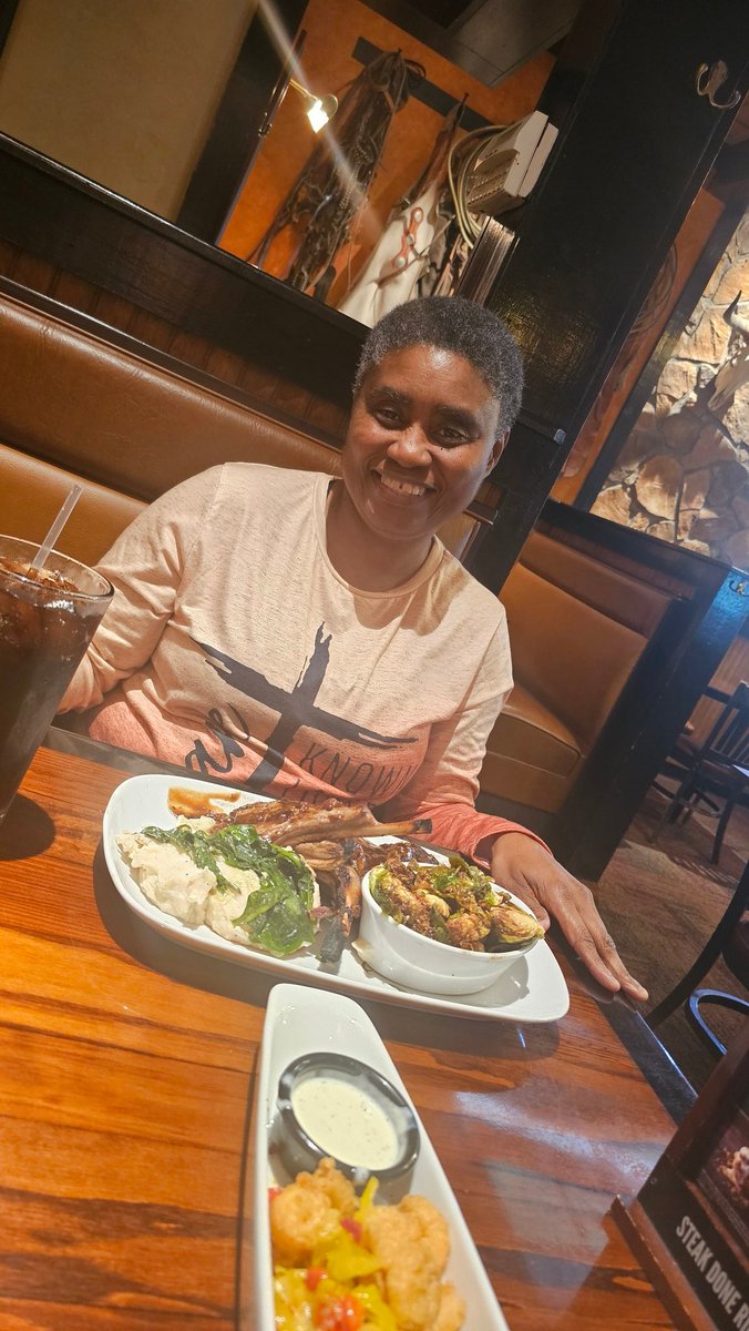 PrincessNeshh 👑 tweet media