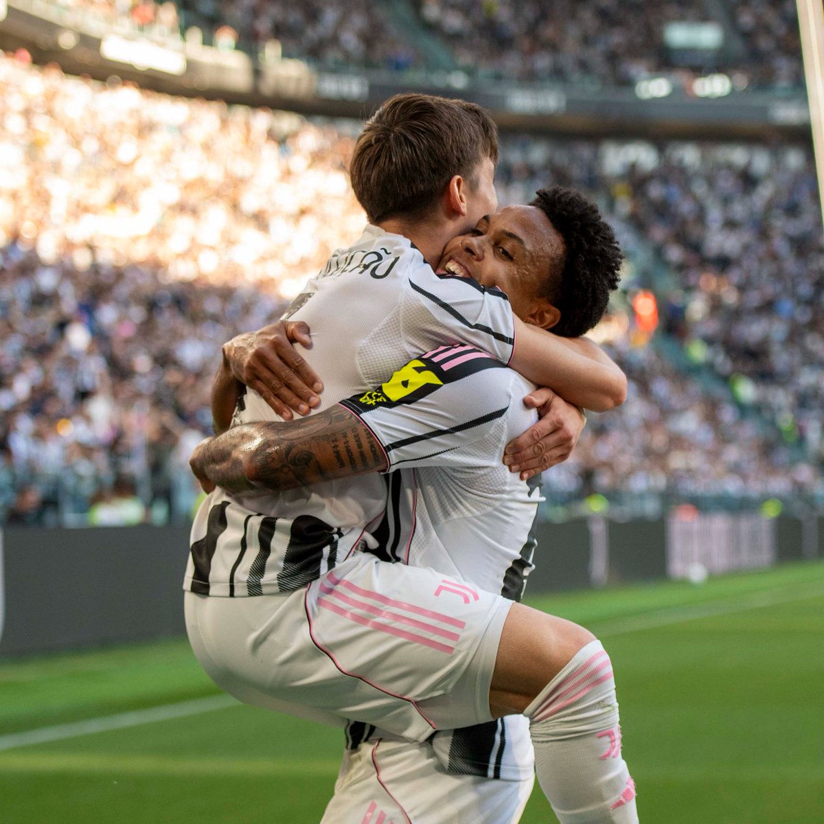 ريــــــــــان tweet media