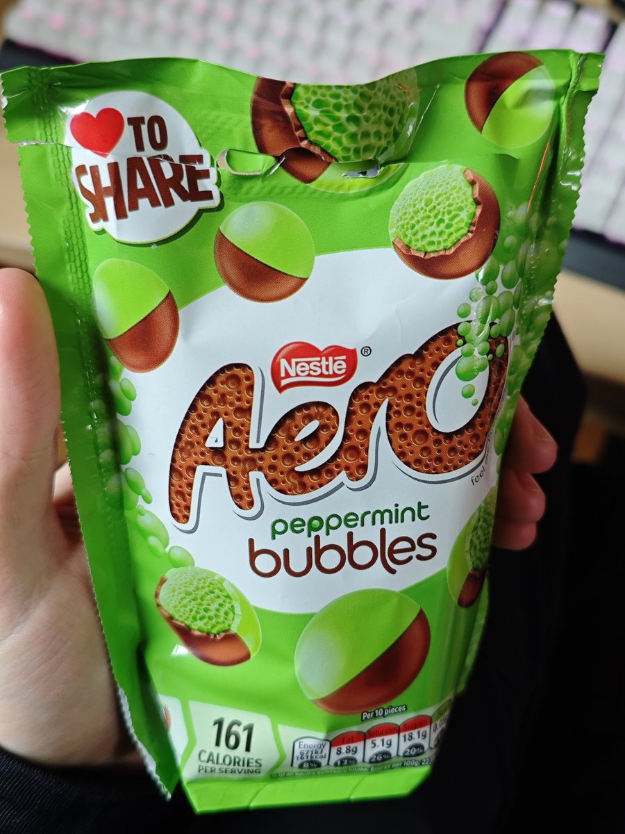 Vee 🦨 tweet media