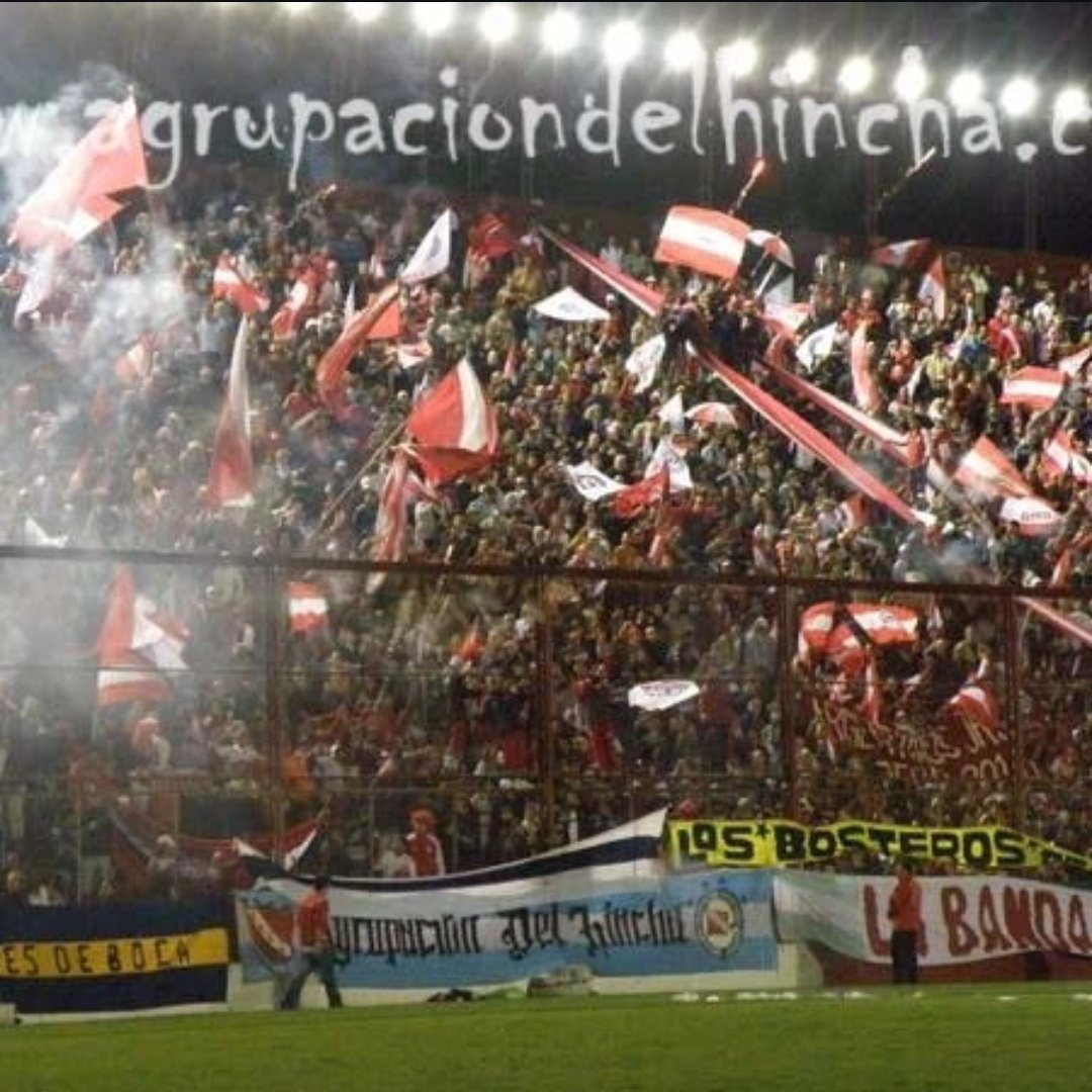 Momentos del bicho tweet media