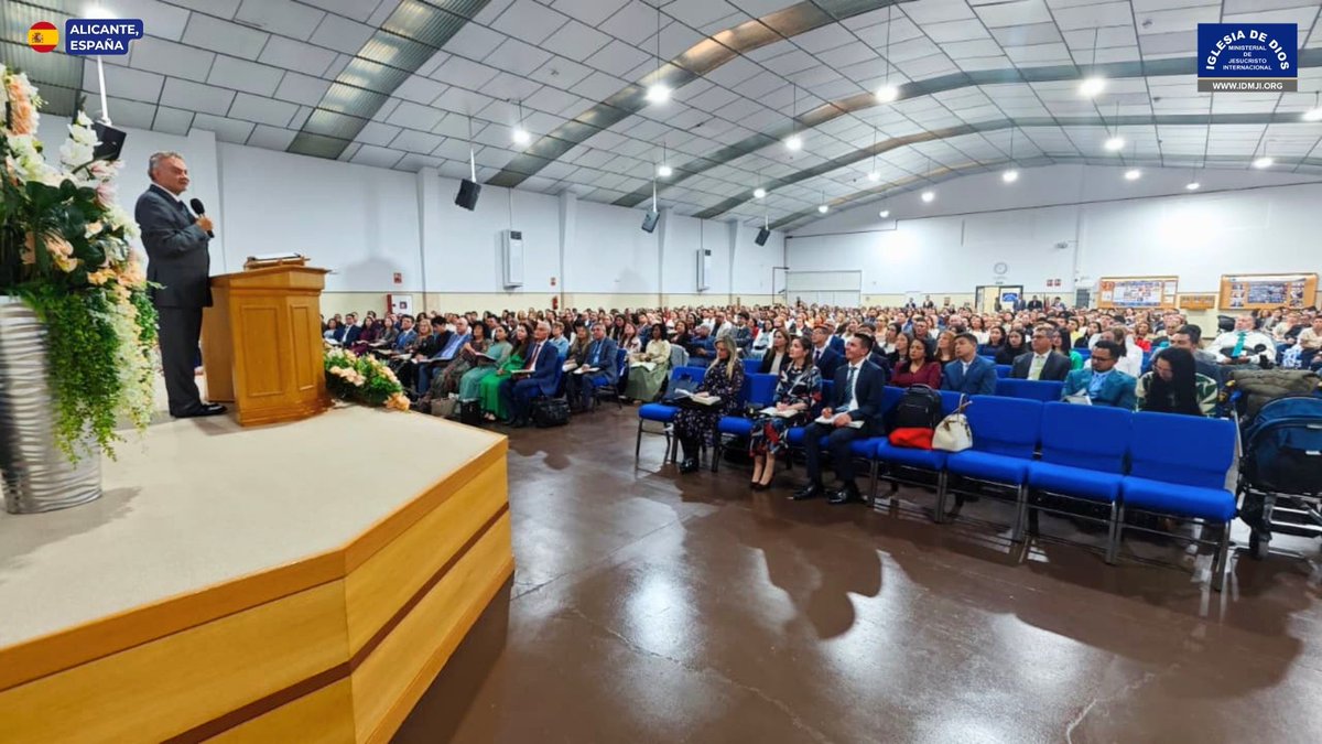 IDMJIoficial's tweet photo. 🇪🇸 Fotos: Visita del Hno. Andrés Carrillo y la Hna. Patricia Ocaña a Alicante, España
https://t.co/ThKuvOZJqg

Los hermanos de la Iglesia en Alicante, España, disfrutaron con gran alegría de la visita de nuestro hermano Andrés Carrillo y de su esposa, la hermana Patricia Ocaña, el pasado 31 de marzo de 2026. En esta ocasión también asistieron los hermanos que se congregan en Benidorm, Petrer y Denia.

Los hermanos dan gracias a Dios, a nuestra hermana María Luisa, a nuestro hermano César Eduardo Moreno, a nuestra hermana Ángela Oviedo y a toda la Junta Directiva, por permitirles disfrutar de esta hermosa bendición.