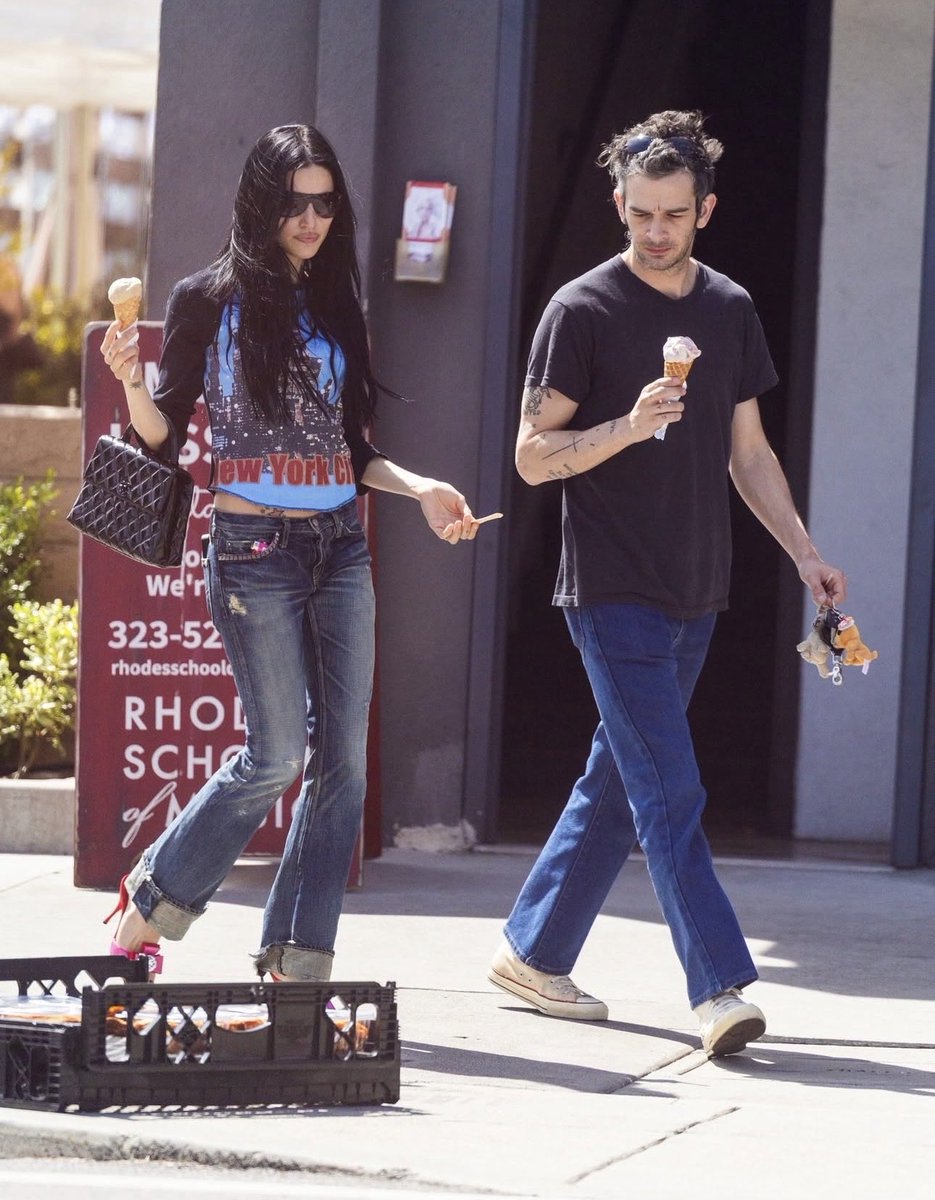 The 1975mfc tweet media