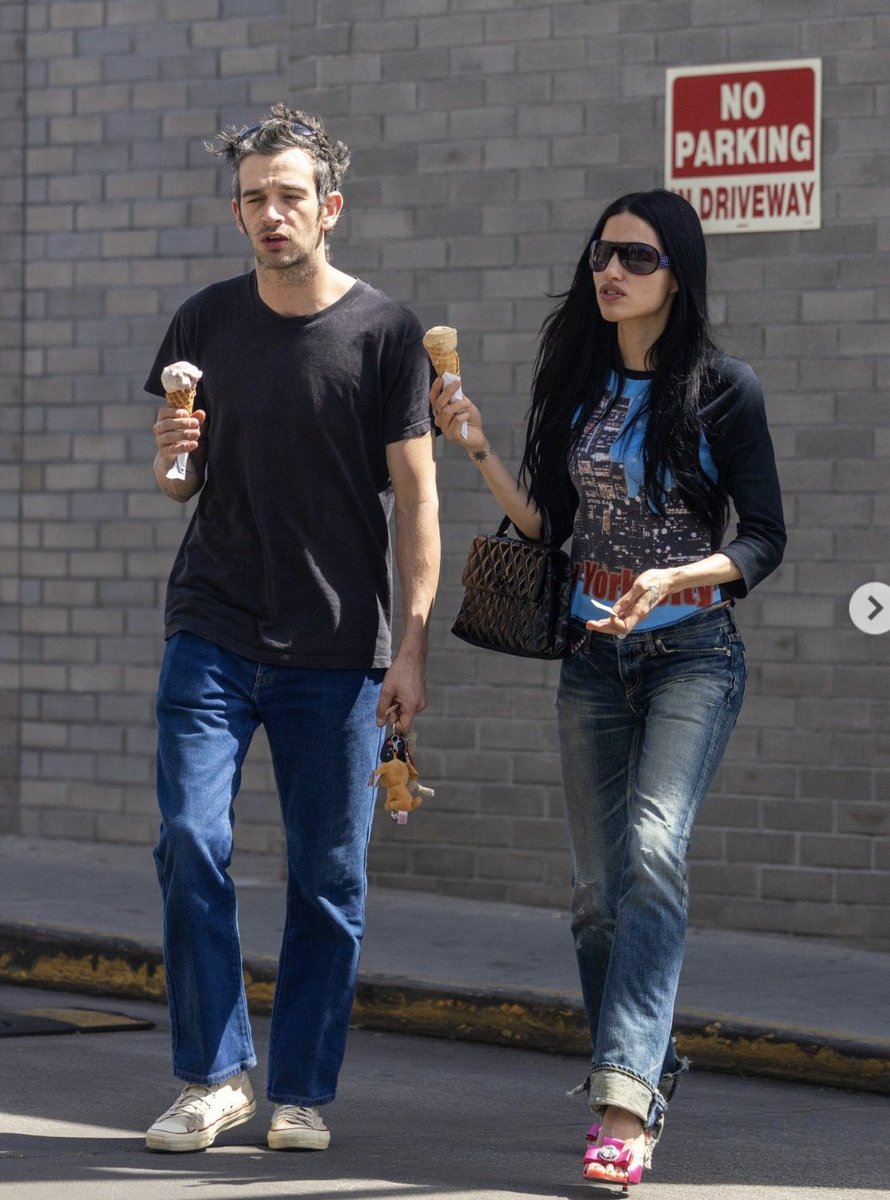 The 1975mfc tweet media