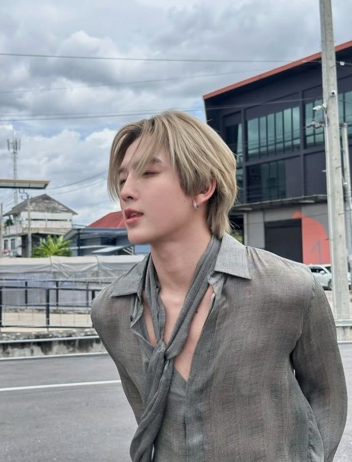 นินิ ໒꒱·゚ tweet media