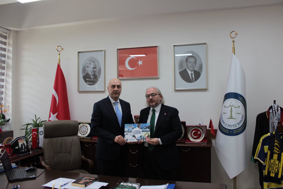 SaadetAnkara_'s tweet photo. 5 Nisan Avukatlar Günü kapsamında İl Başkanımız Av. Ahmet Yazıcı ve Yönetim Kurulu Üyelerimiz, Ankara 2 No’lu Barosu’nu ziyaret ettiler.

Ankara 2 No’lu Barosu Başkanı Av. Gökhan Ağdemir’e nazik kabulleri için teşekkür ediyor, savunma hakkının teminatı olan tüm avukatlarımıza meslek hayatlarında başarılar diliyoruz.